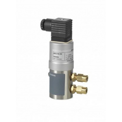 QBE3000-D4 (арт.): Датчик давления жидкости или газа (0…4 Бар), 0…10 В, IP65
